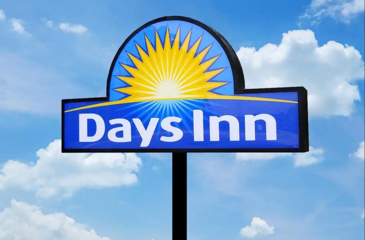 Oceanside Inn & Suites, A Days Inn By Wyndham Fort Bragg Buitenkant foto