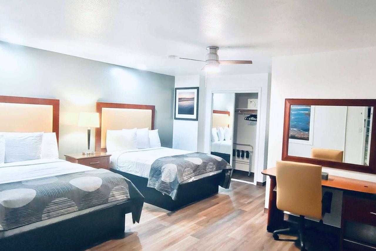 Oceanside Inn & Suites, A Days Inn By Wyndham Fort Bragg Buitenkant foto
