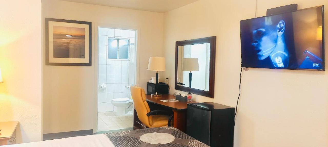 Oceanside Inn & Suites, A Days Inn By Wyndham Fort Bragg Buitenkant foto