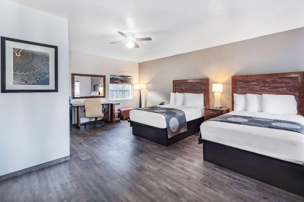 Oceanside Inn & Suites, A Days Inn By Wyndham Fort Bragg Buitenkant foto